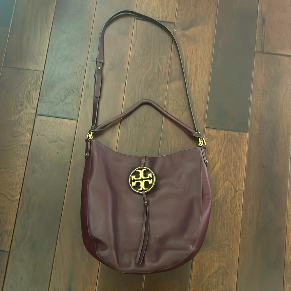 Used but beautiful Tory Burch bag